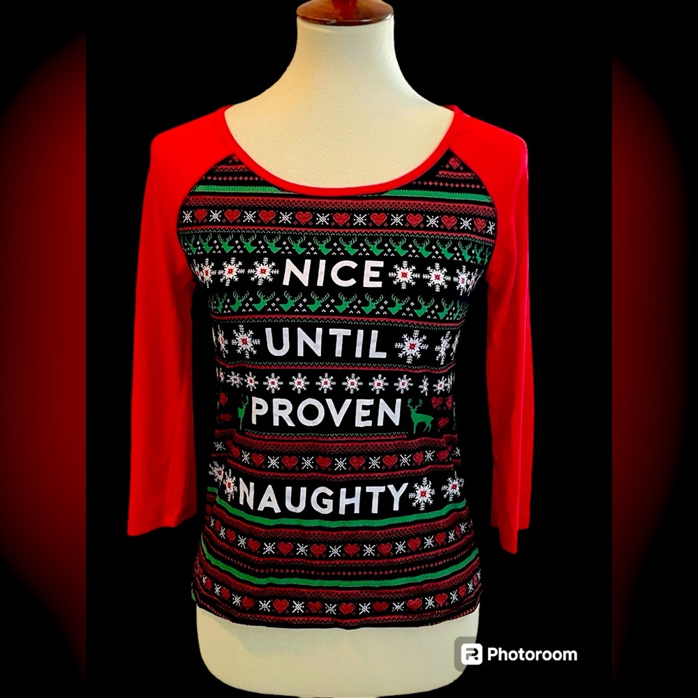 🎄CHRISTMAS shirt⛄ junior sizes 🎄 Nice Until Proven Naughty‎ 🎄